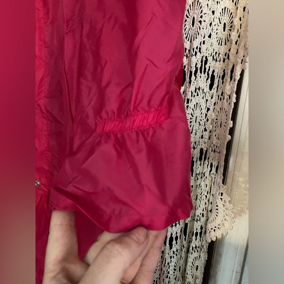 Vintage bright pink rain coat in fabulous condition. - Picture 2 of 3